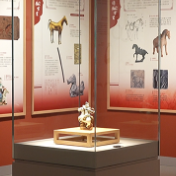 新春走基层丨从史前岩画到生肖邮票 四百件文物在株洲串起千年马韵长卷