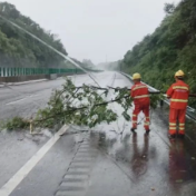 28轮不间断巡查 株洲西管理所筑牢暴雨安全防线