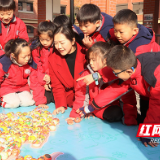 凿石小学:童心妙笔绘“圆蛋” 方寸世界蕴国情