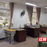 淞南中学开展“疫情防控、争优创先”文明办公室评比活动