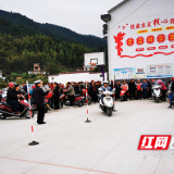 乡村振兴 炎陵交警将安全送进乡村