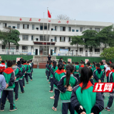 白关中心小学举行“法制副校长进校园”活动