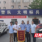 株洲石峰公安巡警快速有效调解一医患纠纷