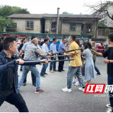 安全无小事 株洲石峰公安民警进企业、学校开展反恐演练