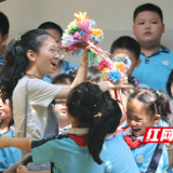 滨江小学：教师节 爱的表白“花”样来袭