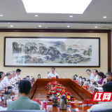市委常委会召开会议 听取党代会筹备情况汇报