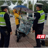 株洲天元交警：疫情防控与交通整治两不误