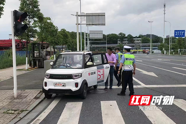 株洲芦淞交警大力整治“老年代步车”违法上路