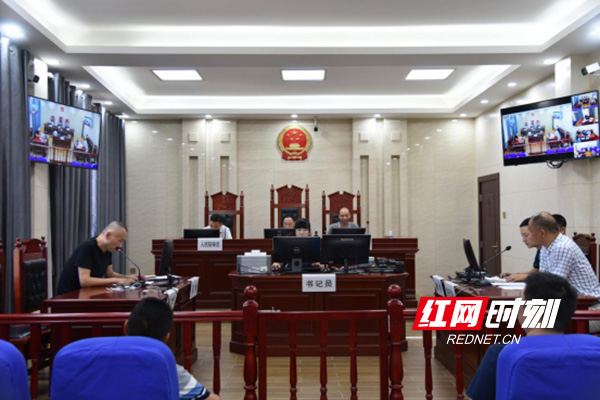 醴陵法院：民警旁听 让庭审成为依法行政的课堂