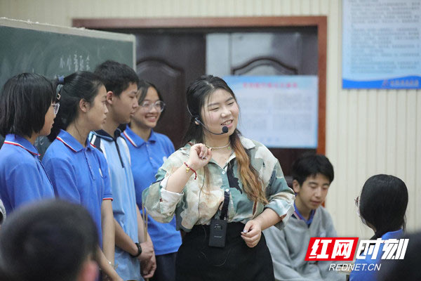 茶陵县中学教研团队来景炎初级中学开展交流活动