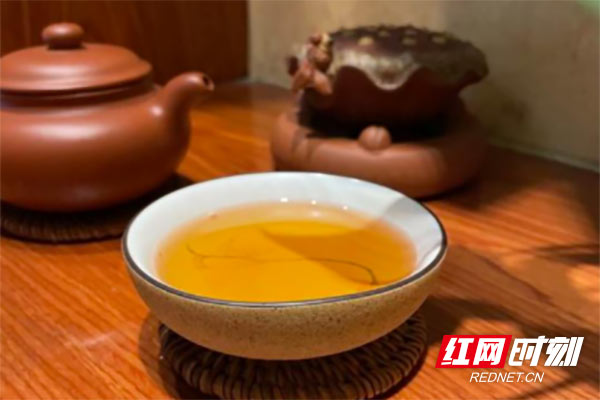 炎陵：龟龙窝茶园茶叶斩获两枚特别金奖