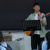 中考前 景炎学校物理老师秒变歌手送祝福