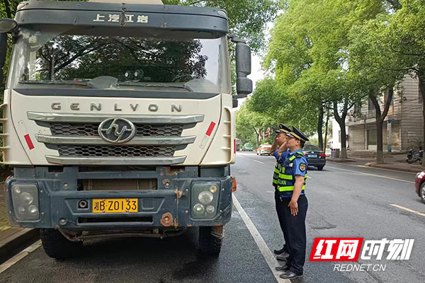 护航高考丨株洲石峰城管“三大行动”优化学校周边及城区环境