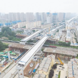 时代新材支座撑起5万吨桥体“华丽转身”