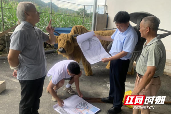 湖南工业大学“稻作天工”团队赴张家界开展秸秆创意转化实践