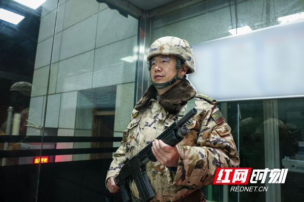 新春走基层丨武警株洲支队：站好“暖心哨”除夕暖兵心