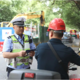 寻找最美湘警丨易大展：不同的肩章 同样的担当