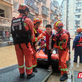 暴雨中的坚守！直击株洲防汛救援第一线