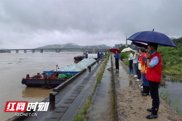 织密防汛安全网 芦淞河长在行动