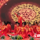 白关中学开展校园文化艺术节暨“庆元旦”文艺汇演