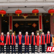 节暖情长 株洲市领导与一线劳动者一起吃团年饭