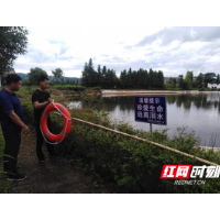 炎陵县霞阳镇：安全宣教防溺水 志愿巡河护安全