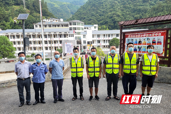 炎陵县策源乡：干部坚守护学岗 筑牢平安上学路
