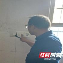 贺家土小学：安全防范 落到实处