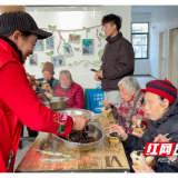 温暖过冬至！株洲市妇联为空巢老人和环卫工人送上“爱心饺子”