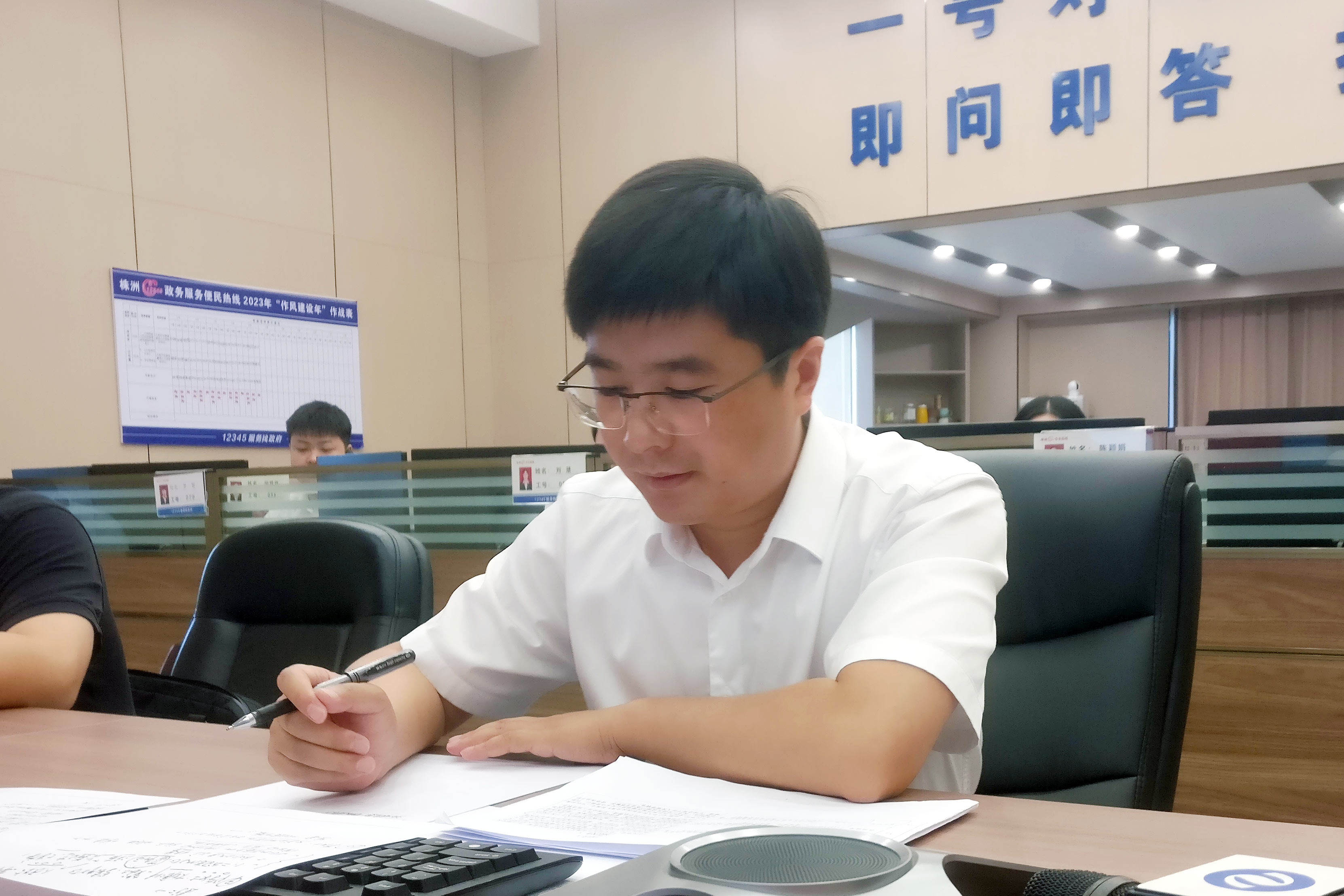 芦淞区委副书记,区长王强接听便民热线_民生_株洲站_红网