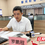 罗鹏程接听政务服务便民热线 现场交办道路施工、学区划片等问题