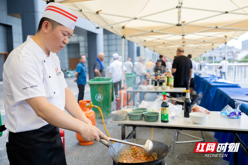 视频丨千名大学生走进醴陵 品尝当地名菜醴陵小炒肉