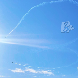 视频丨湘江上空的“双向奔赴”！株洲“一见钟情”飞行秀浪漫升空