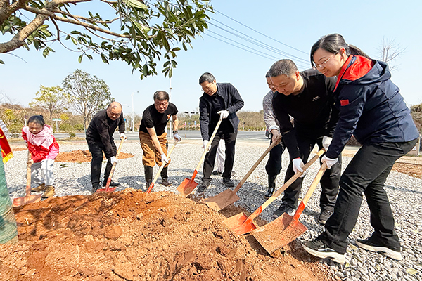 株洲市总工会共建劳模工匠林 传承精神育新人