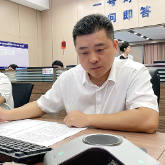荷塘区区长罗鹏程接听12345热线 集中解决民生难题