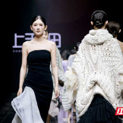 从秀场到产业，2026“三月株洲秀·春萌之夜”为芦淞千亿服饰注入新活力