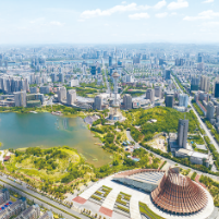 何恩广调研城市管理突出问题整治工作