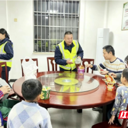 红观株洲丨63.62万台次车流背后,株洲高速“路灯”们的暖心守护