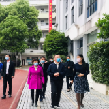 杨胜跃调研体育路中学开学工作