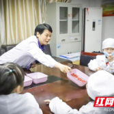 识百草、辨中药 株洲妇幼举办“小小中药师”活动