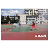体育路中学：全面消毒防新冠 洁净校园为开学