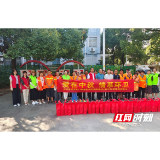 渌口区开展“爱在中秋 情系环卫”慰问活动