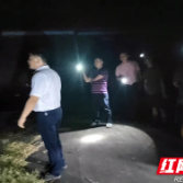 攸县:筑牢“防火墙” 党旗飘在一线