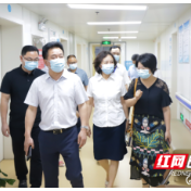 杨正文一行到市妇幼保健院调研工作