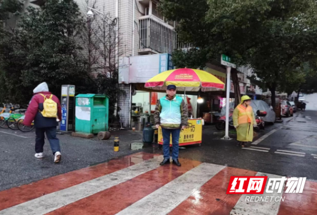 荷塘区：“桂在有你”护岗护学 “春夏秋冬”筑起安全防线