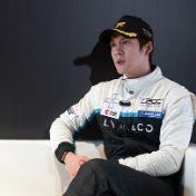 视频丨明星赛车手韩东君现身湖南株洲国际赛车周