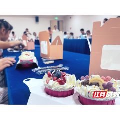 株洲爱尔眼科医院“小医生”职业实践与蛋糕DIY扮靓“睛”彩假期
