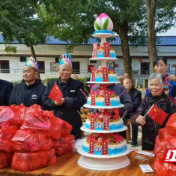 攸县宁家坪养老服务中心常态化举办集体生日宴,让幸福“成团”