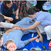 株洲市三医院：迎“七一”义诊暖人心，紧急施救显担当
