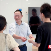 株洲爱尔眼科为优秀特困生捐赠高考助力基金